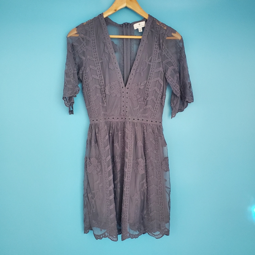 Socialite Size Small Lace Dress